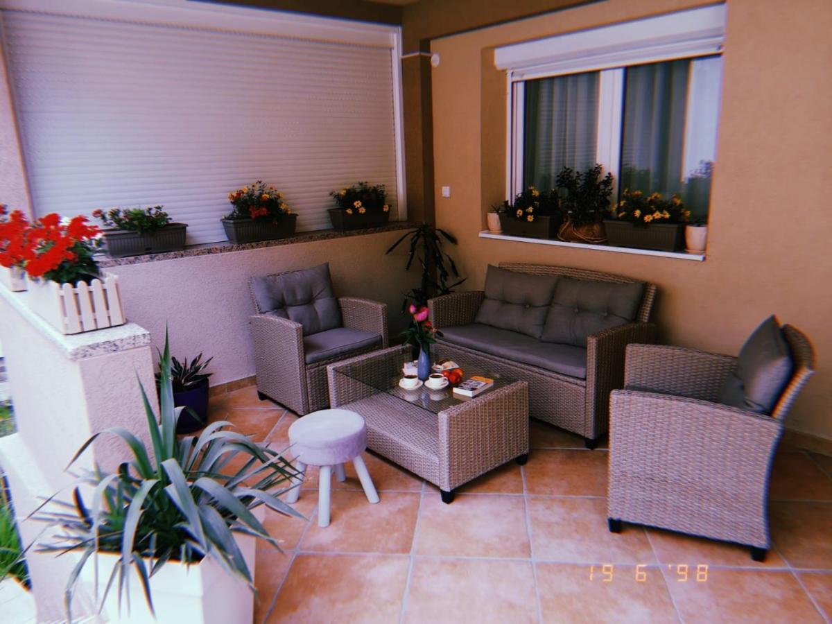 Apartman Jela Nova Varos Exterior photo